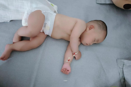 溧阳几个月宝宝会抬头